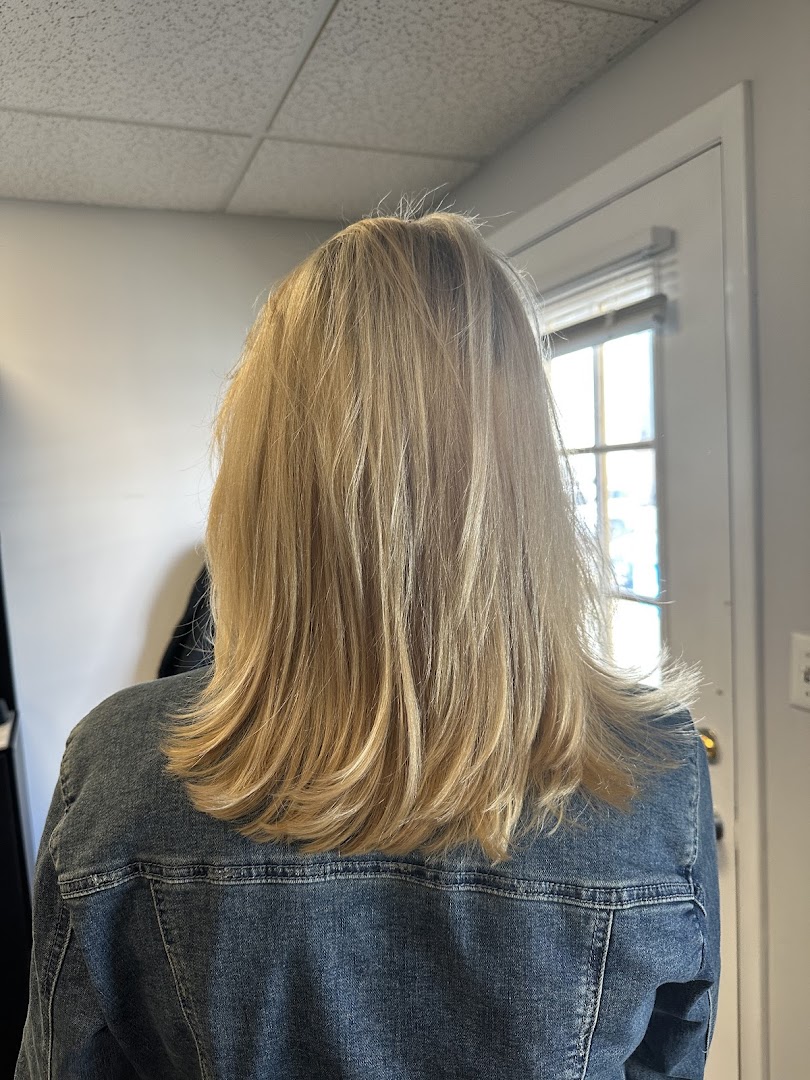 Krista's Hair Salon — salon photo 5